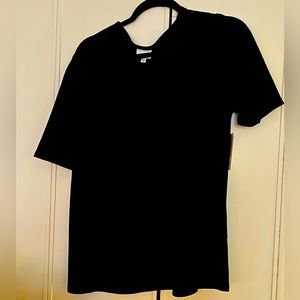 A beautiful lularoe black Gigi blouse